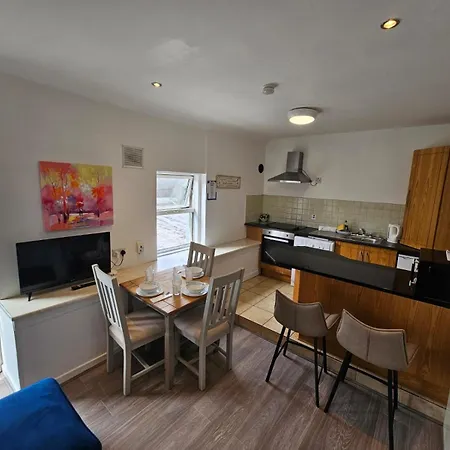 Apartment Centre