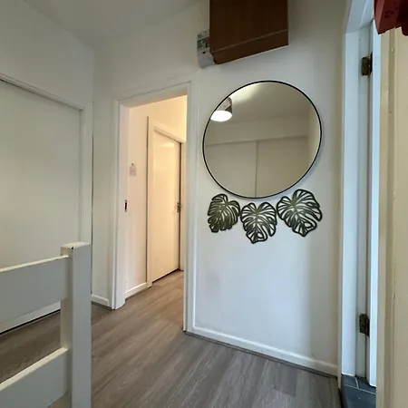 Centre Apartment *